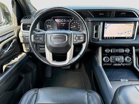 Used 2021 GMC Yukon Denali w/ Denali Premium Package image 24