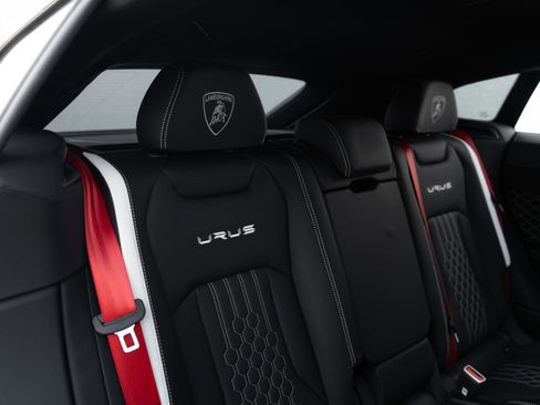 Used 2024 Lamborghini Urus Performante image 31