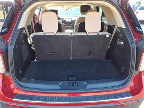 Used 2021 Ford Explorer Limited w/ Equipment Group 301A image 18