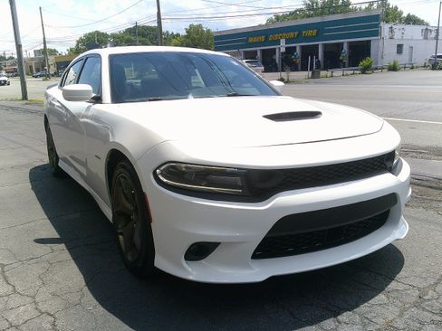 Used 2019 Dodge Charger R/T RWD image 14