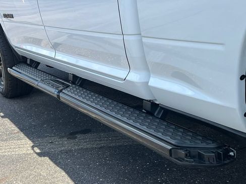 Used 2025 RAM 2500 Big Horn AWD/4WD image 9