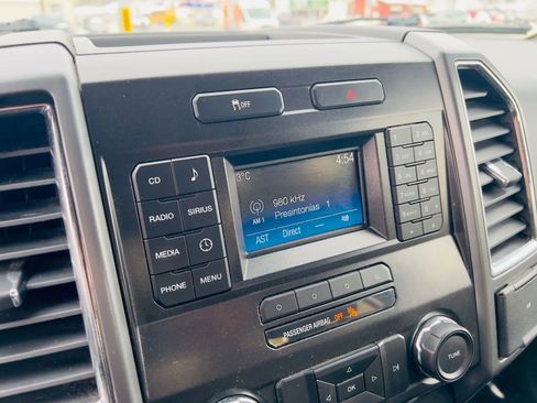 Used 2015 Ford F150 XLT w/ Trailer Tow Package image 33