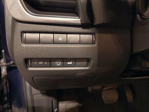 Used 2024 Nissan Rogue SV FWD image 15