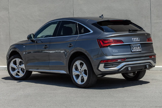 Used 2023 Audi Q5 2.0T Premium Plus w/ Premium Plus Package AWD/4WD image 3