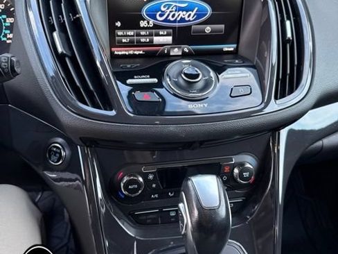 Used 2014 Ford Escape Titanium AWD/4WD image 12