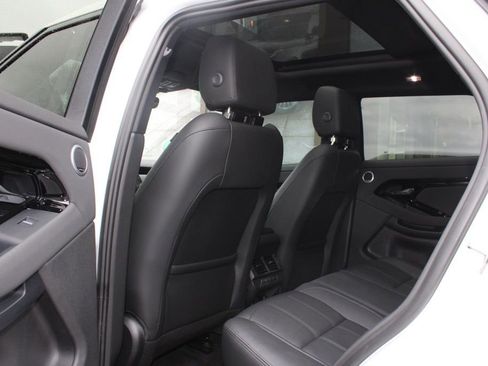 Certified 2025 Land Rover Range Rover Evoque Dynamic SE image 28