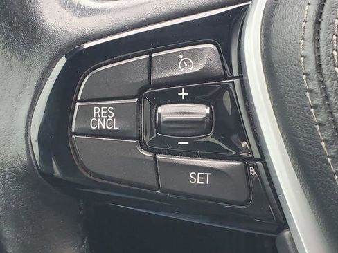 Used 2017 BMW 530i xDrive image 16