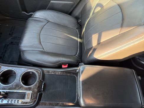 Used 2012 GMC Acadia Denali image 14