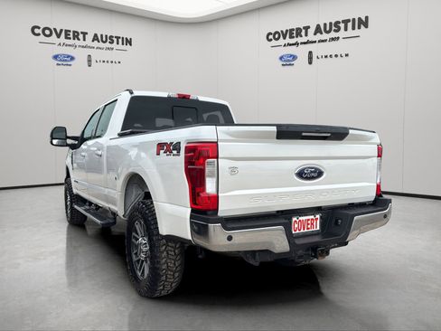 Used 2019 Ford F250 Lariat w/ Lariat Ultimate Package AWD/4WD image 3