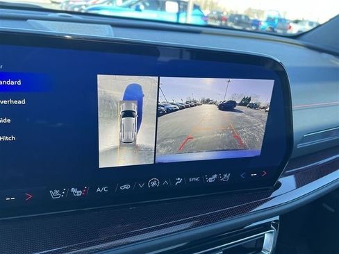 Certified 2024 Chevrolet Traverse RS w/ LPO, Floor Liner Package AWD/4WD image 31