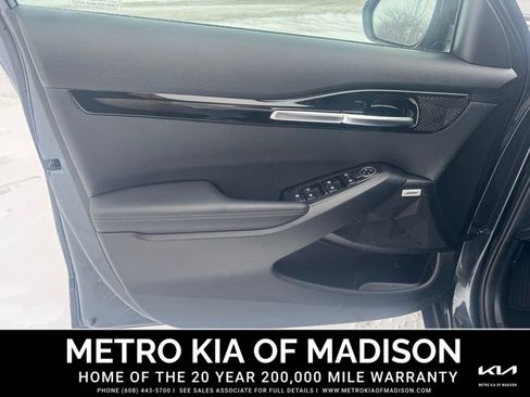 Used 2025 Kia Seltos SX image 14