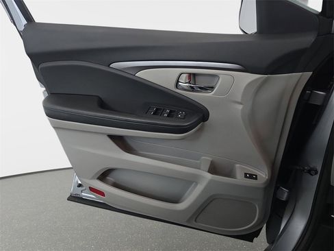 Used 2016 Honda Pilot EX-L image 29