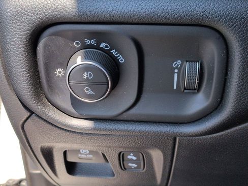 Used 2022 RAM 1500 Big Horn AWD/4WD image 17