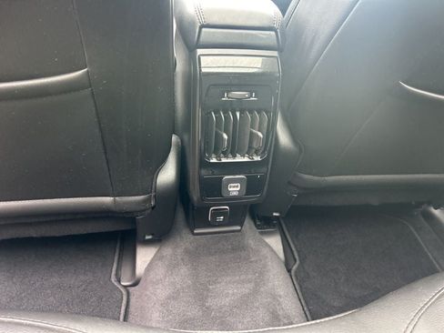 Used 2022 Jeep Compass Latitude w/ Sun and Sound Group AWD/4WD image 24