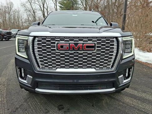 Used 2022 GMC Yukon XL Denali w/ Advanced Technology Package image 2