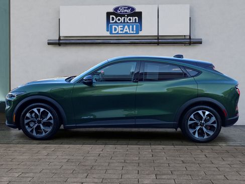 Certified 2025 Ford Mustang Mach-E Select w/ Comfort Package Lite image 6