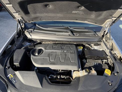 Used 2020 Jeep Cherokee Limited image 29