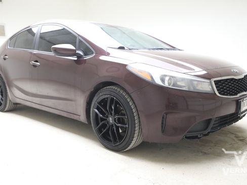 Used 2017 Kia Forte LX w/ LX Popular Package FWD image 7