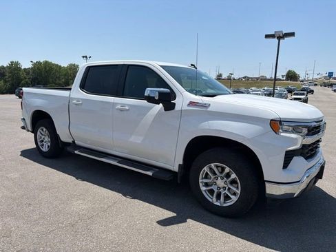 Used 2025 Chevrolet Silverado 1500 LT w/ Z71 Off-Road Package AWD/4WD image 11