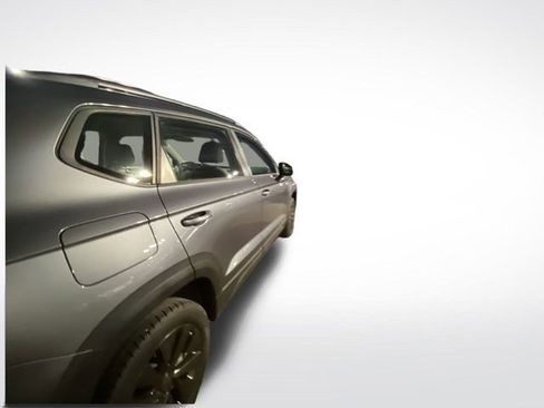 Used 2024 Volkswagen Taos S image 11