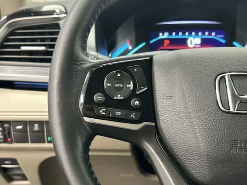 Used 2024 Honda Odyssey Elite image 17