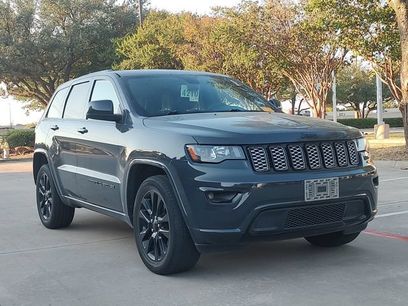 Used 2017 Jeep Grand Cherokee Altitude