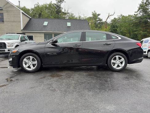 Used 2022 Chevrolet Malibu LS w/ Driver Confidence Package II FWD image 4