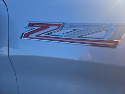 Used 2019 Chevrolet Silverado 1500 LT w/ All-Star Edition image 4