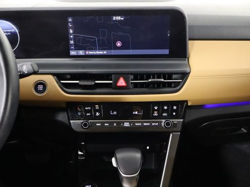 Used 2024 Kia Seltos EX FWD image 25