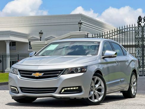 Used 2018 Chevrolet Impala Premier FWD image 2