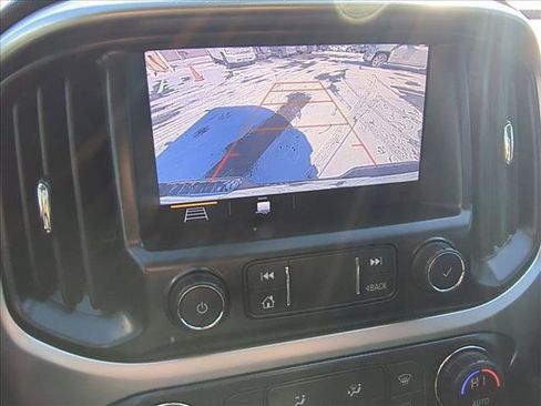 Used 2020 Chevrolet Colorado ZR2 image 13