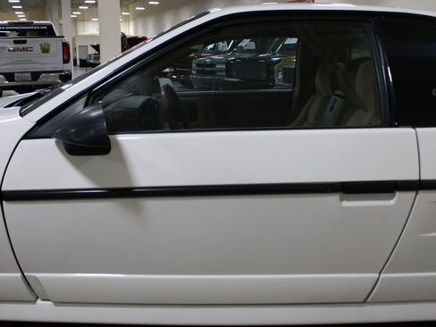 Used 1988 Pontiac Fiero GT image 34