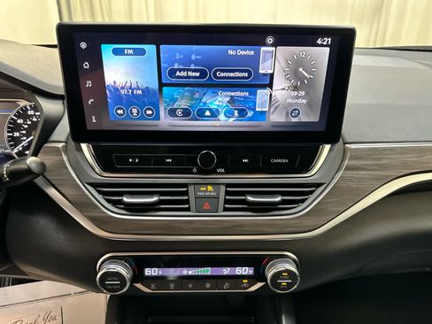 New 2025 Nissan Altima 2.5 SV image 6