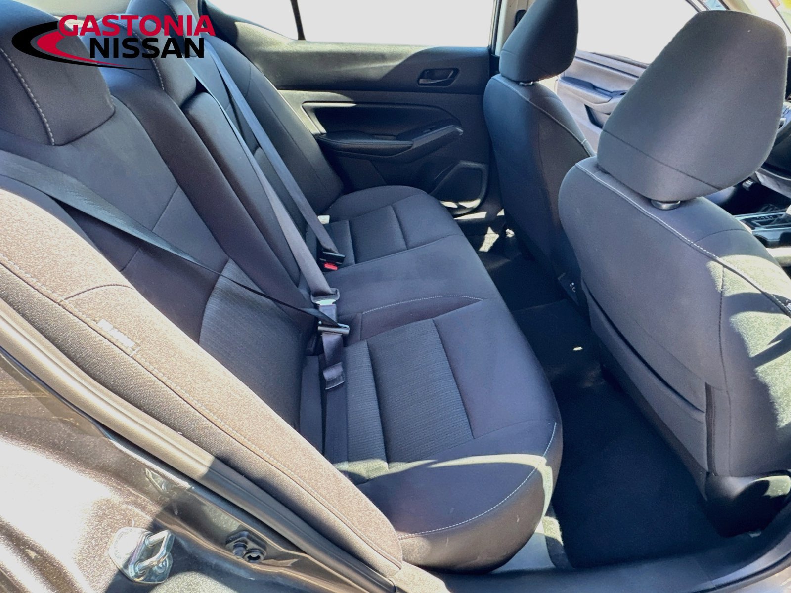 Used 2025 Nissan Altima 2.5 SV FWD image 33