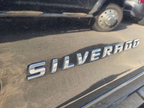 Used 2018 Chevrolet Silverado 1500 LT w/ All Star Edition image 3