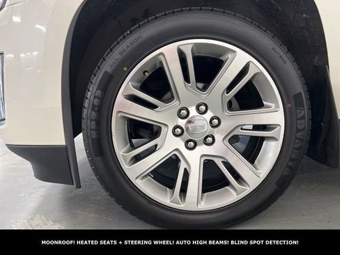 Used 2015 Cadillac Escalade Luxury image 4