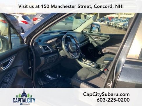 Used 2021 Subaru Forester Premium image 11
