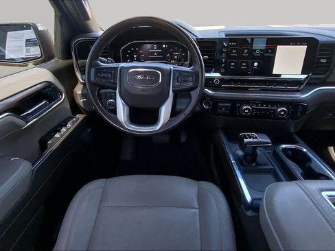 Used 2022 GMC Sierra 1500 SLT w/ SLT Premium Plus Package AWD/4WD image 6