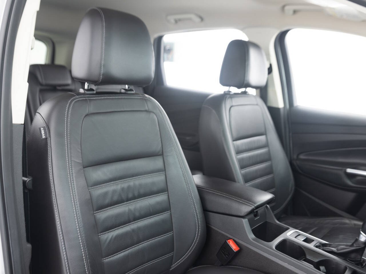 Used 2017 Ford Escape Titanium FWD image 28
