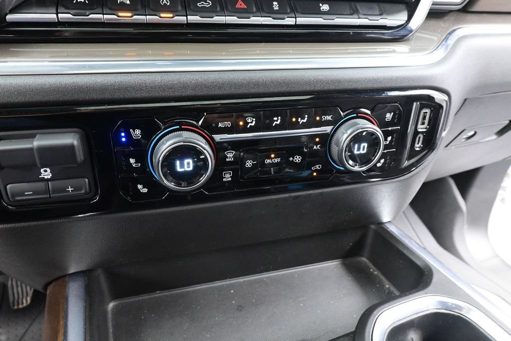 Used 2022 Chevrolet Silverado 1500 High Country w/ High Country Premium Package AWD/4WD image 49