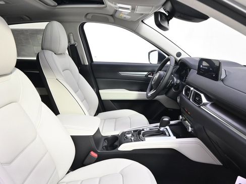New 2025 MAZDA CX-5 AWD 2.5 S w/ Premium Plus Pkg image 16