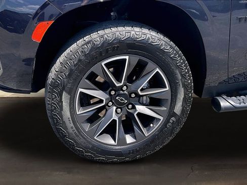 Used 2024 Chevrolet Tahoe Z71 w/ Luxury Package image 35