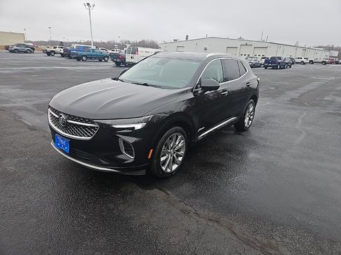 Used 2023 Buick Envision Avenir image 3