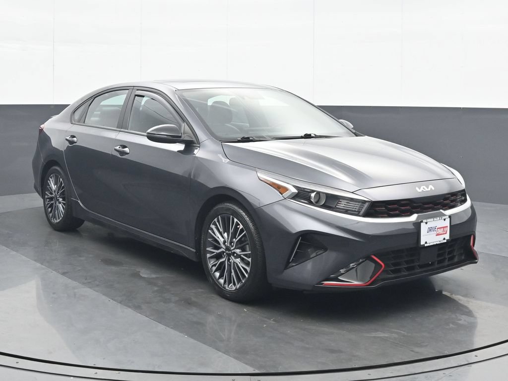 Used 2023 Kia Forte GT-Line w/ GT-Line Premium Package FWD image 9