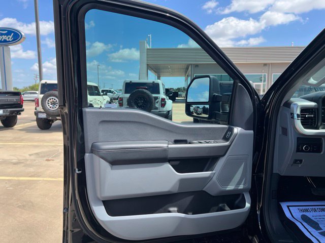New 2026 Ford F250 XL w/ STX Appearance Package AWD/4WD image 12