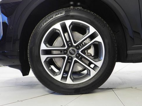 Used 2025 Audi Q5 Premium w/ Convenience Package AWD/4WD image 5