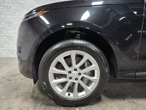 Used 2025 Land Rover Range Rover Sport SE image 61