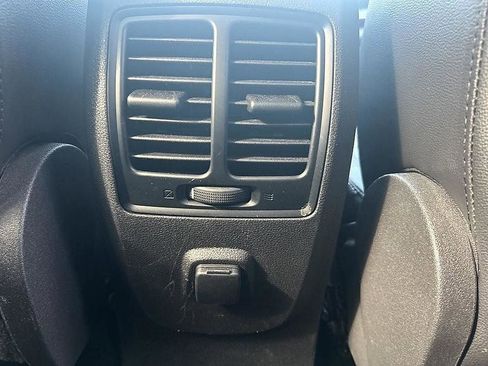 Used 2018 Ford Escape SE w/ SE Sport Appearance Package AWD/4WD image 35