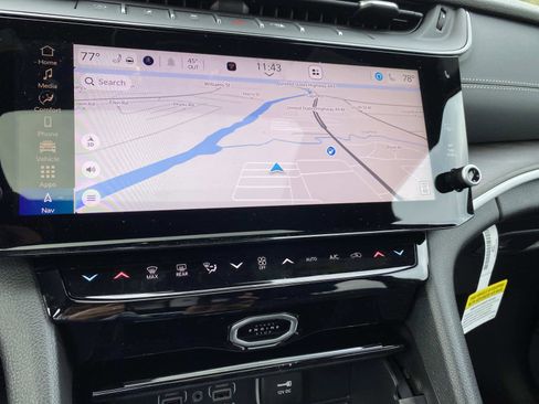 New 2026 Jeep Grand Cherokee Altitude AWD/4WD image 10