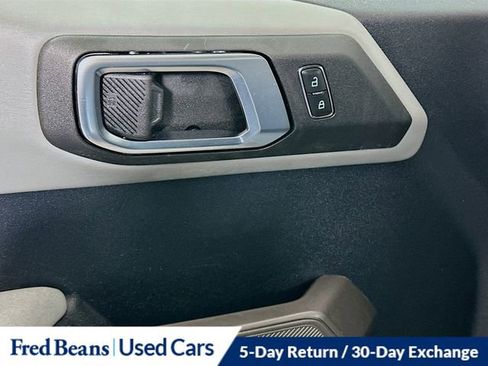 Used 2023 Ford Bronco Badlands image 19